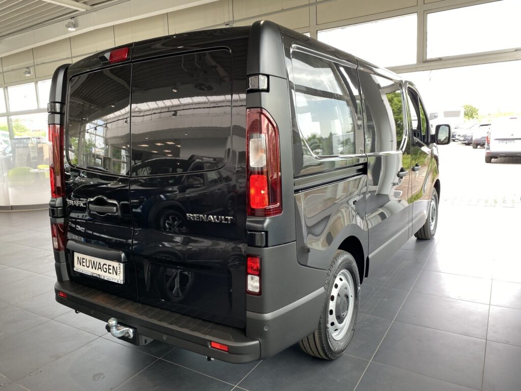 Renault Trafic Exposé-Bild 11