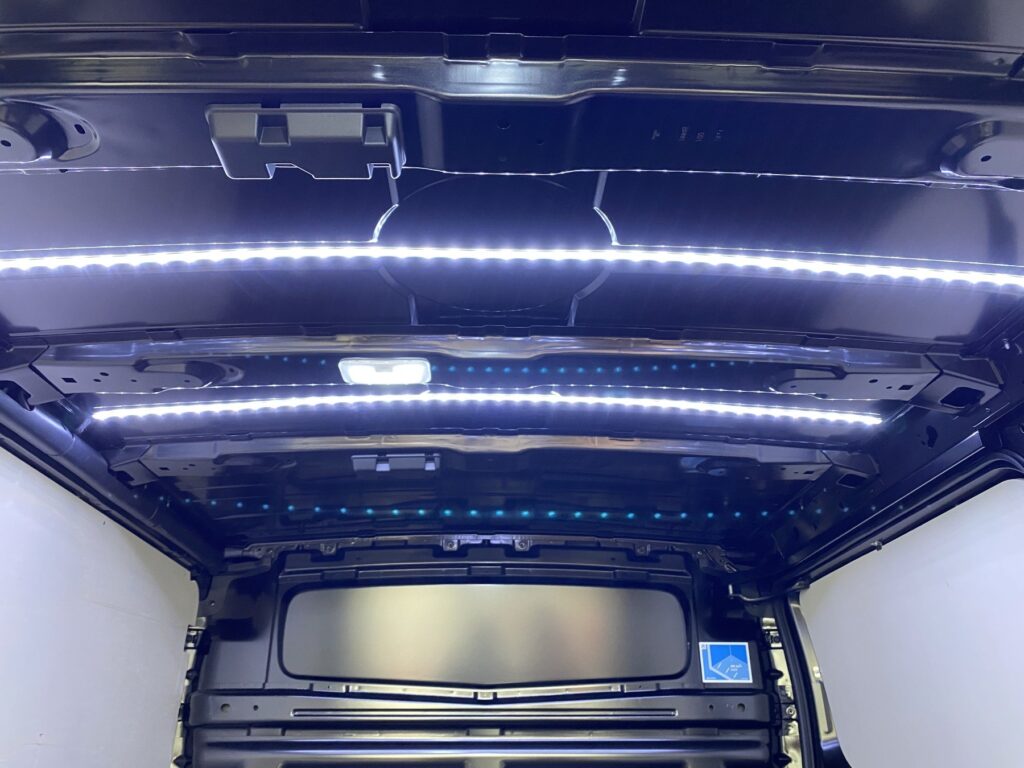 Renault Trafic Exposé-Bild 17
