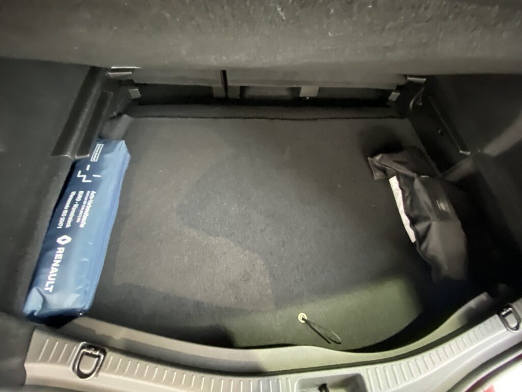 Renault Scenic Exposé-Bild 17