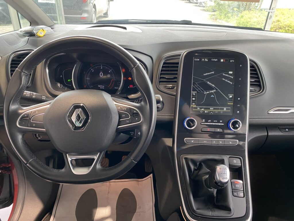 Renault Scenic Exposé-Bild 21