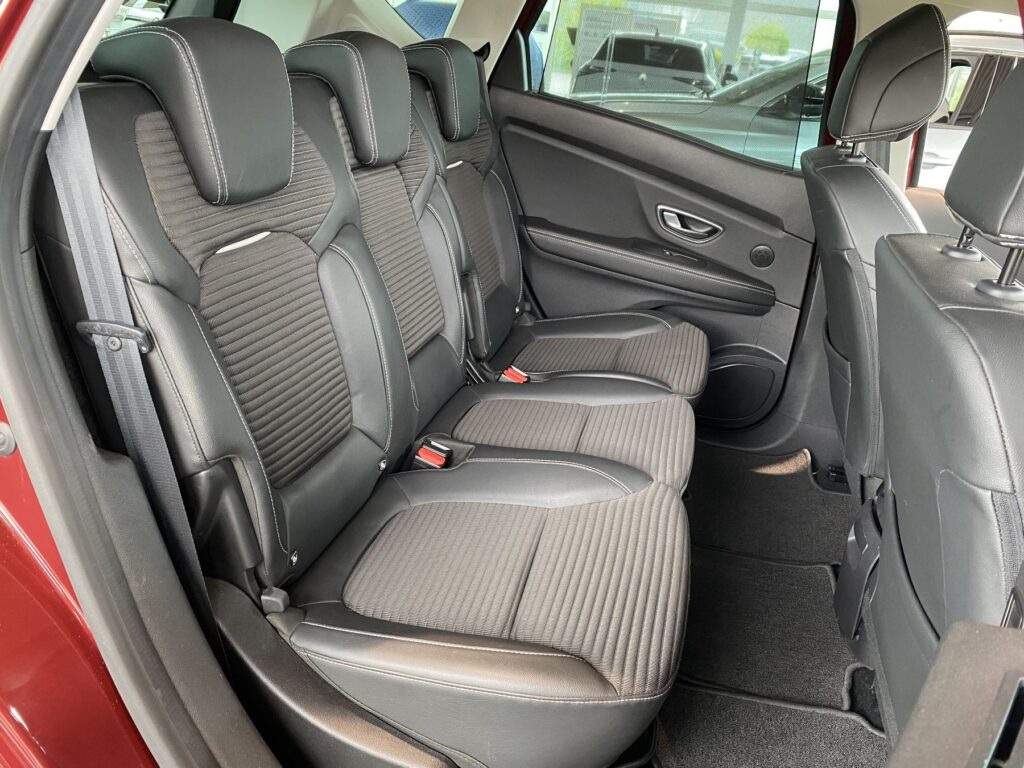 Renault Scenic Exposé-Bild 10