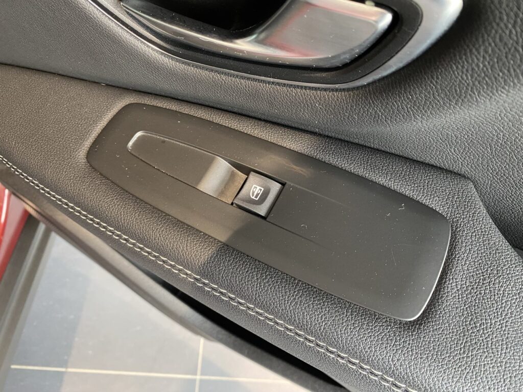 Renault Scenic Exposé-Bild 13