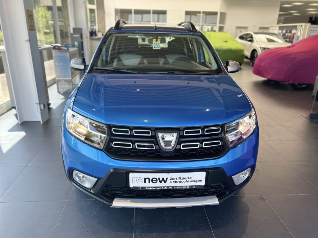 Dacia Sandero Exposé-Bild 2