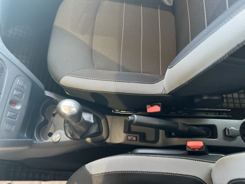 Dacia Sandero Exposé-Bild 23