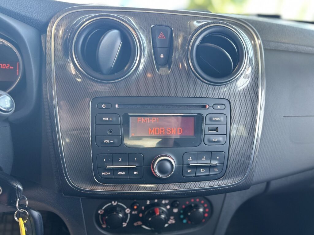Dacia Sandero Exposé-Bild 25