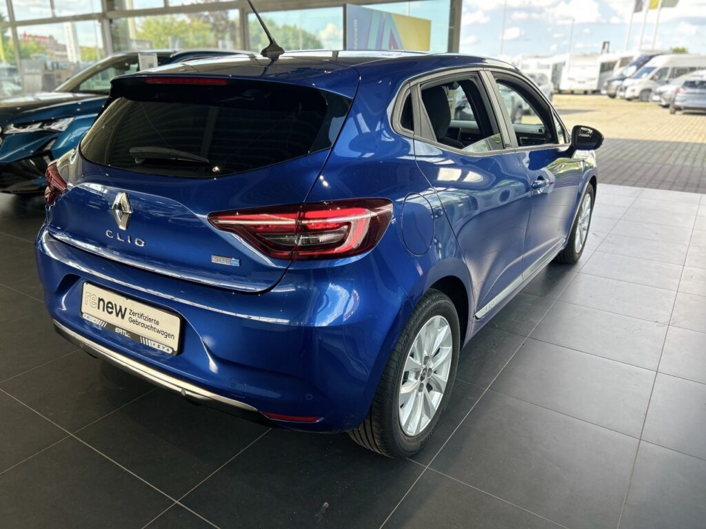 Renault Clio Exposé-Bild 11