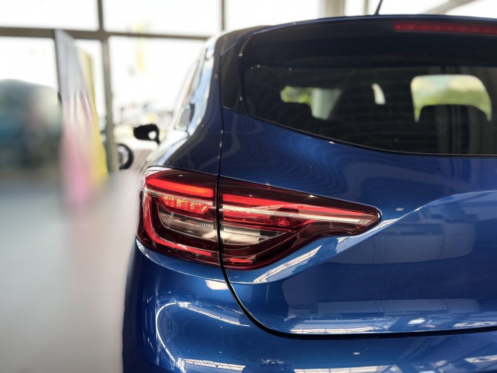 Renault Clio Exposé-Bild 17