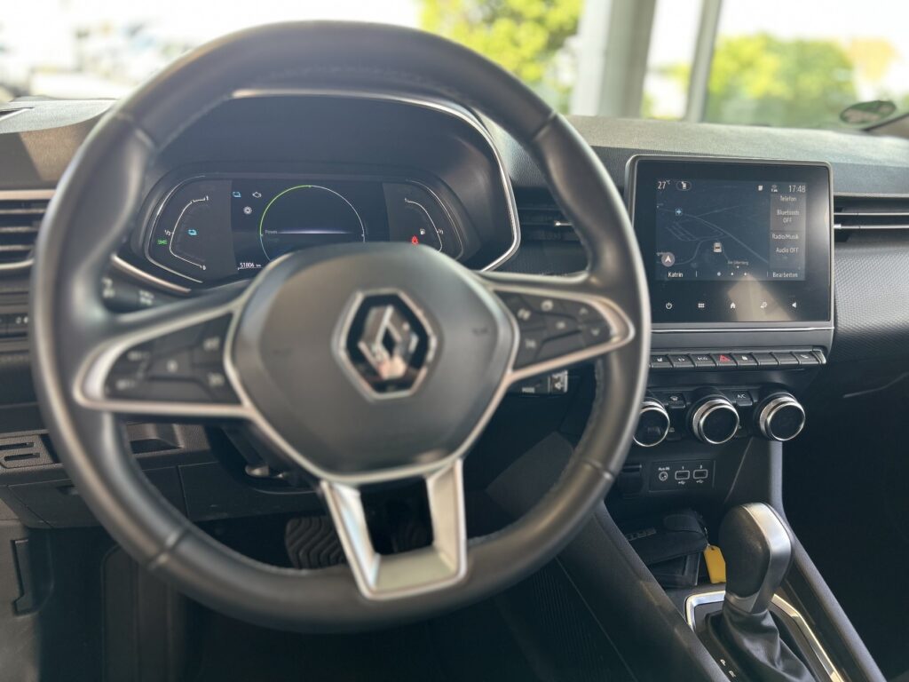 Renault Clio Exposé-Bild 21