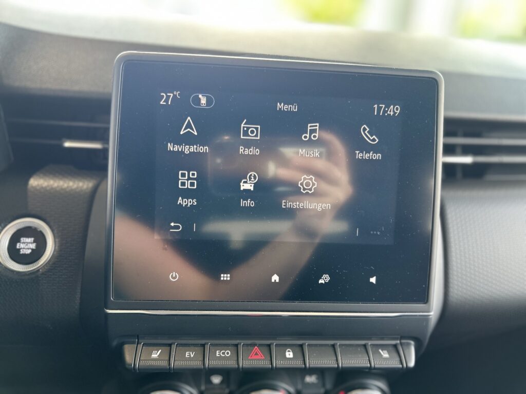 Renault Clio Exposé-Bild 28