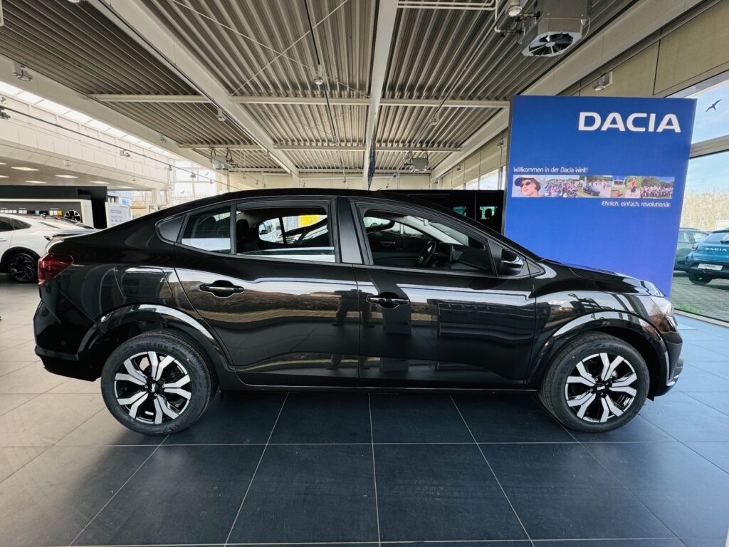 Dacia Logan Exposé-Bild 4