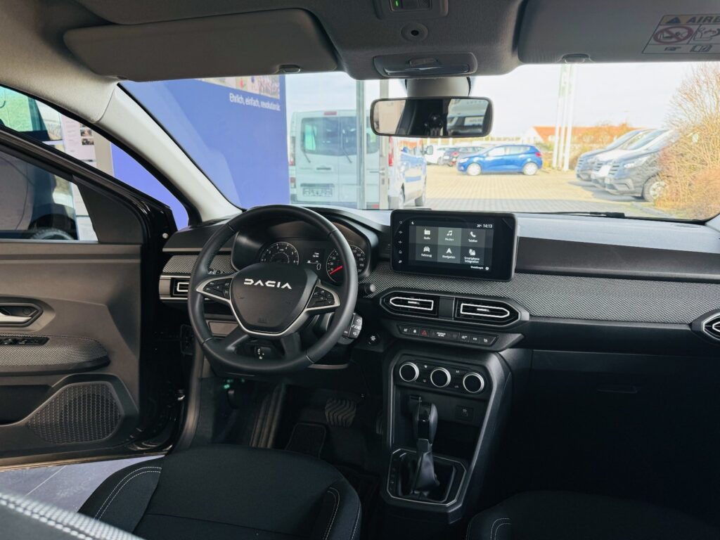 Dacia Logan Exposé-Bild 11