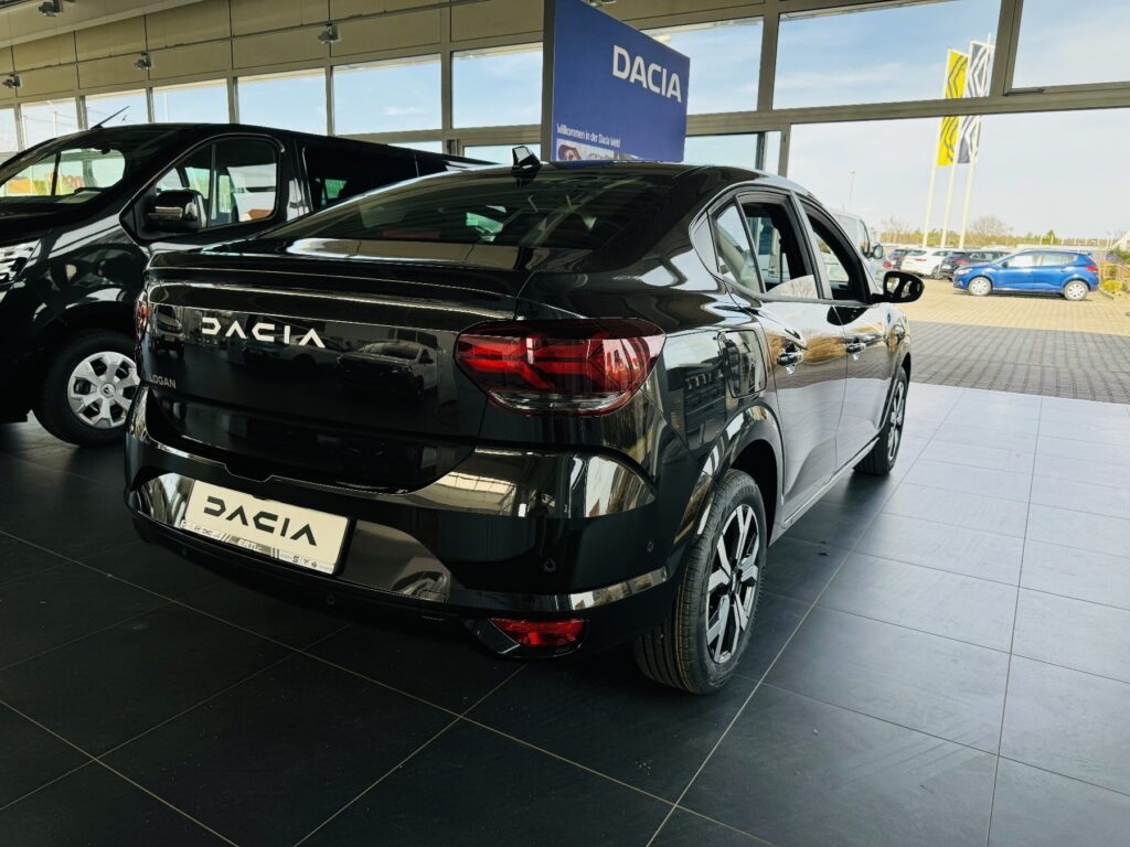 Dacia Logan Exposé-Bild 12