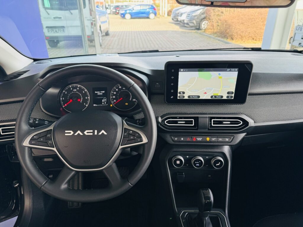Dacia Logan Exposé-Bild 17