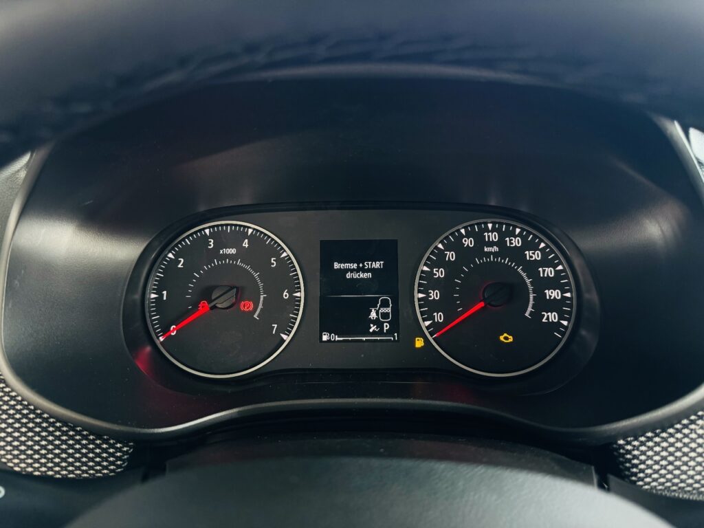 Dacia Logan Exposé-Bild 19
