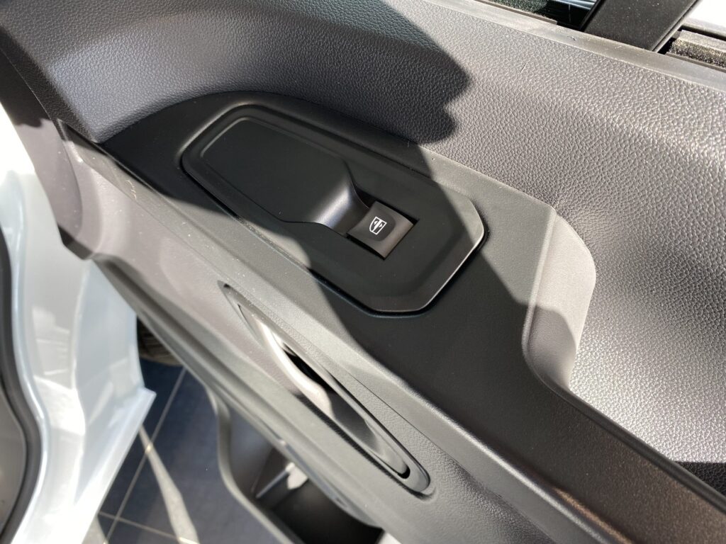 Renault Trafic Exposé-Bild 7