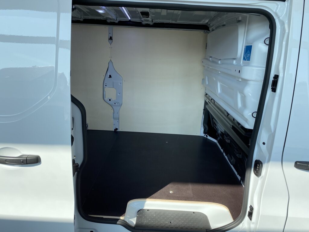 Renault Trafic Exposé-Bild 8