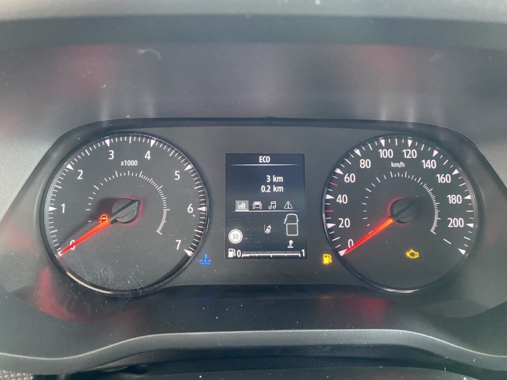 Renault Trafic Exposé-Bild 21