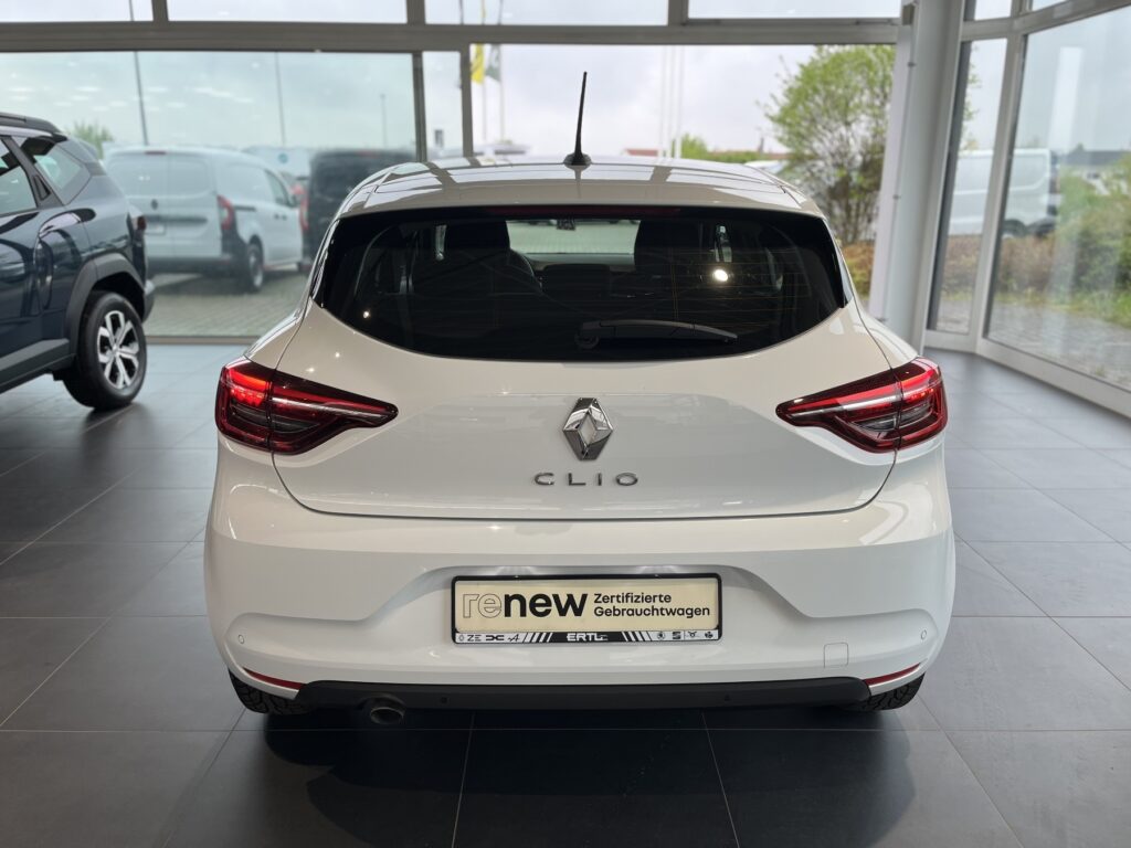 Renault Clio Exposé-Bild 11