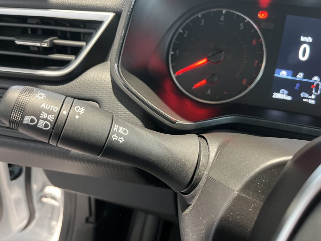 Renault Clio Exposé-Bild 19