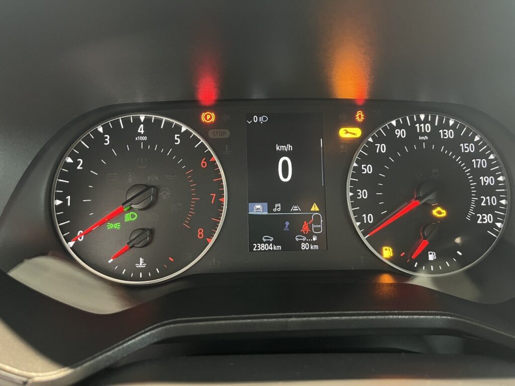 Renault Clio Exposé-Bild 24