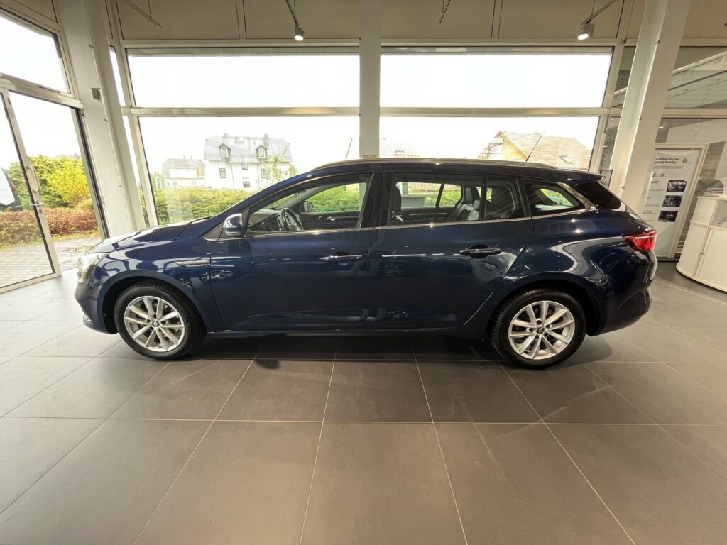 Renault Megane Exposé-Bild 19
