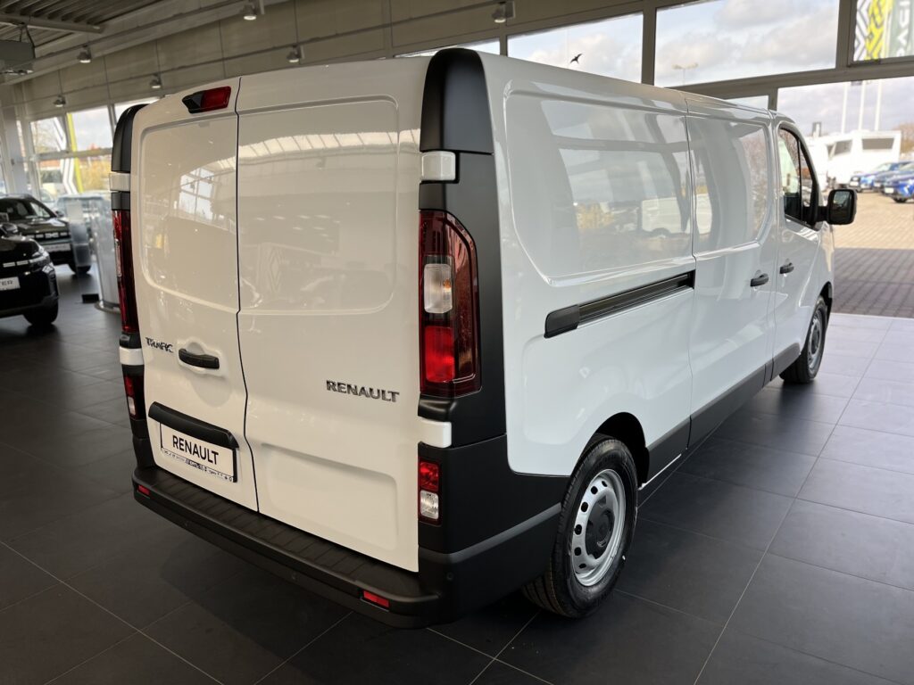 Renault Trafic Exposé-Bild 11