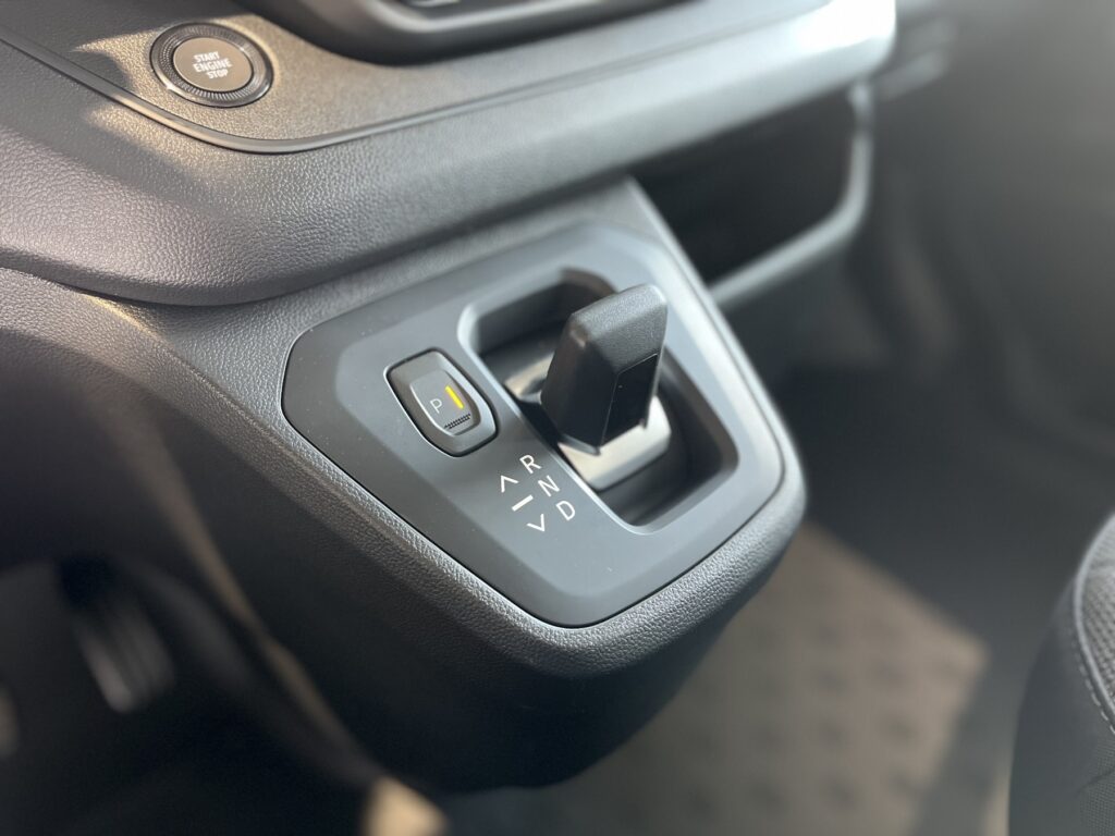 Renault Trafic Exposé-Bild 28