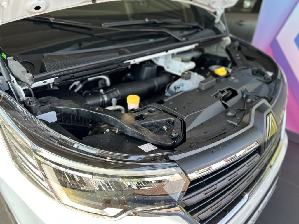 Renault Trafic Exposé-Bild 43