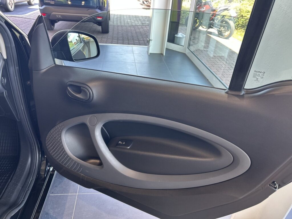 SMART ForTwo Exposé-Bild 5
