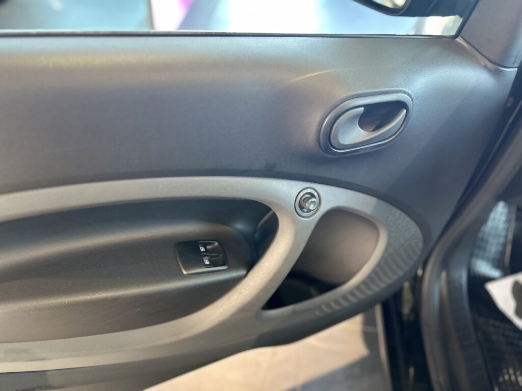 SMART ForTwo Exposé-Bild 17