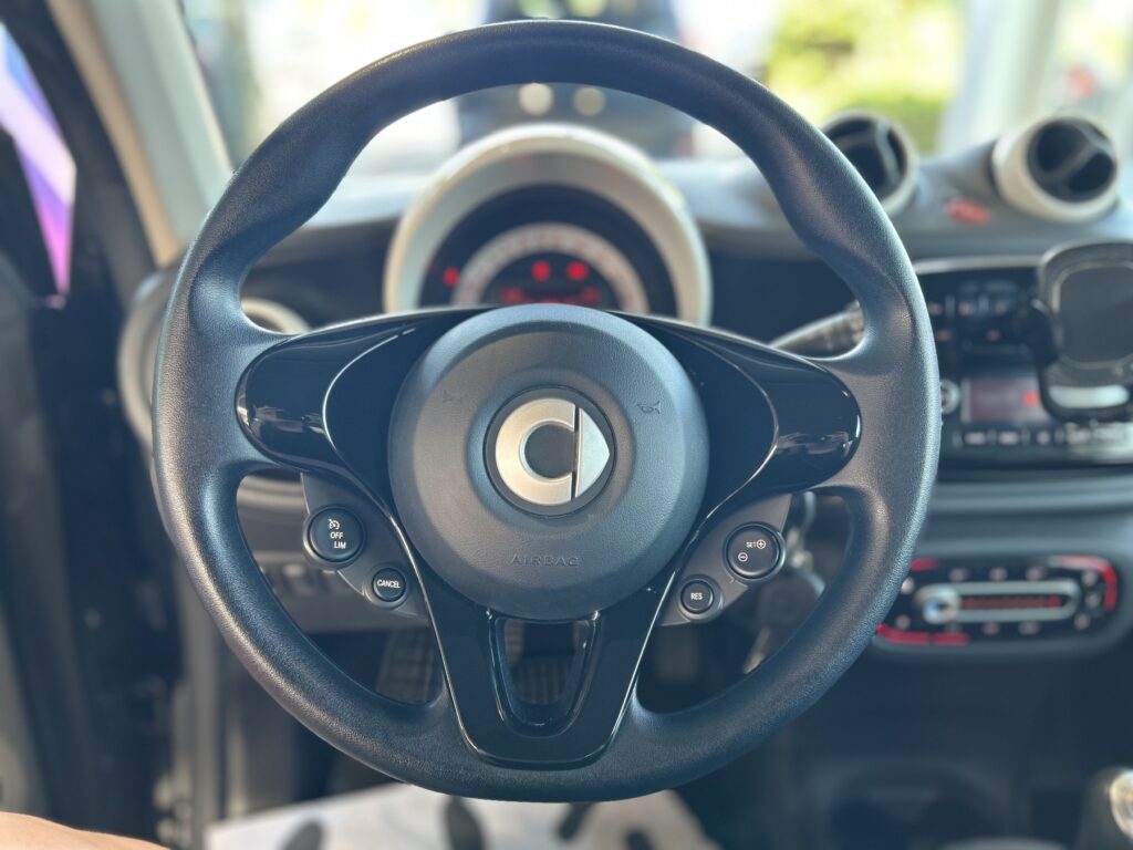 SMART ForTwo Exposé-Bild 25