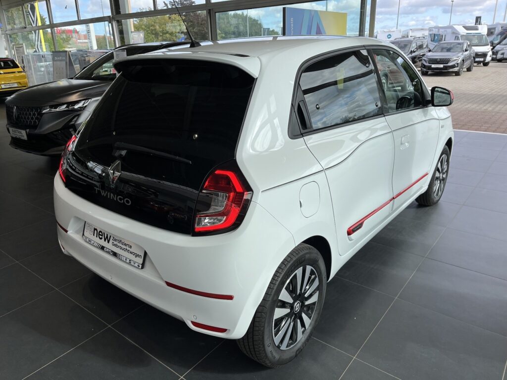 Renault Twingo Exposé-Bild 9