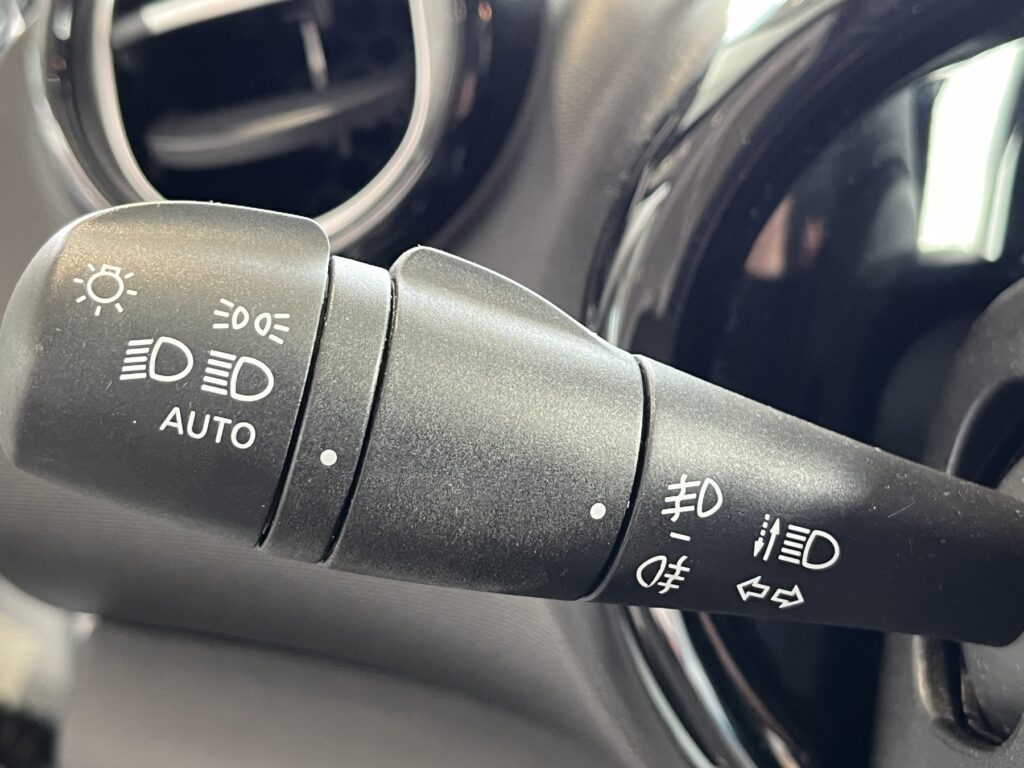 Renault Twingo Exposé-Bild 20