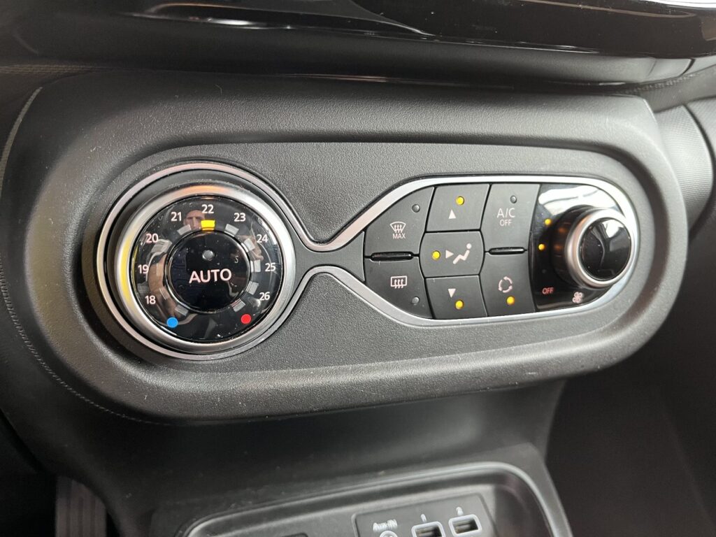Renault Twingo Exposé-Bild 25