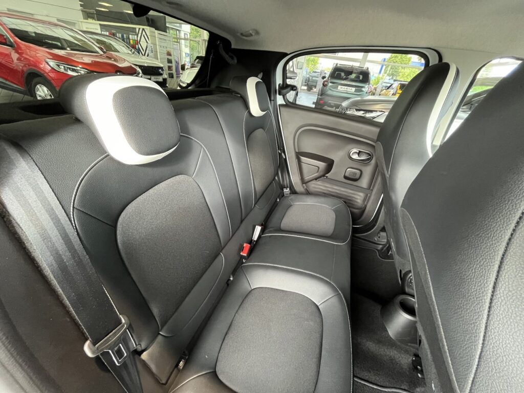 Renault Twingo Exposé-Bild 6