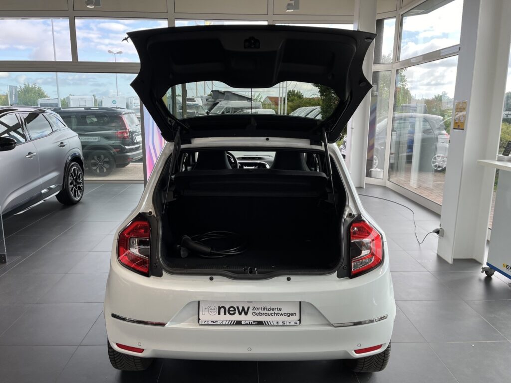 Renault Twingo Exposé-Bild 11