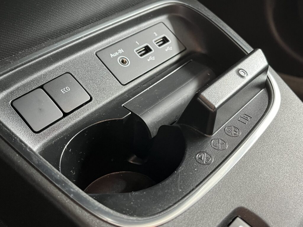 Renault Twingo Exposé-Bild 25