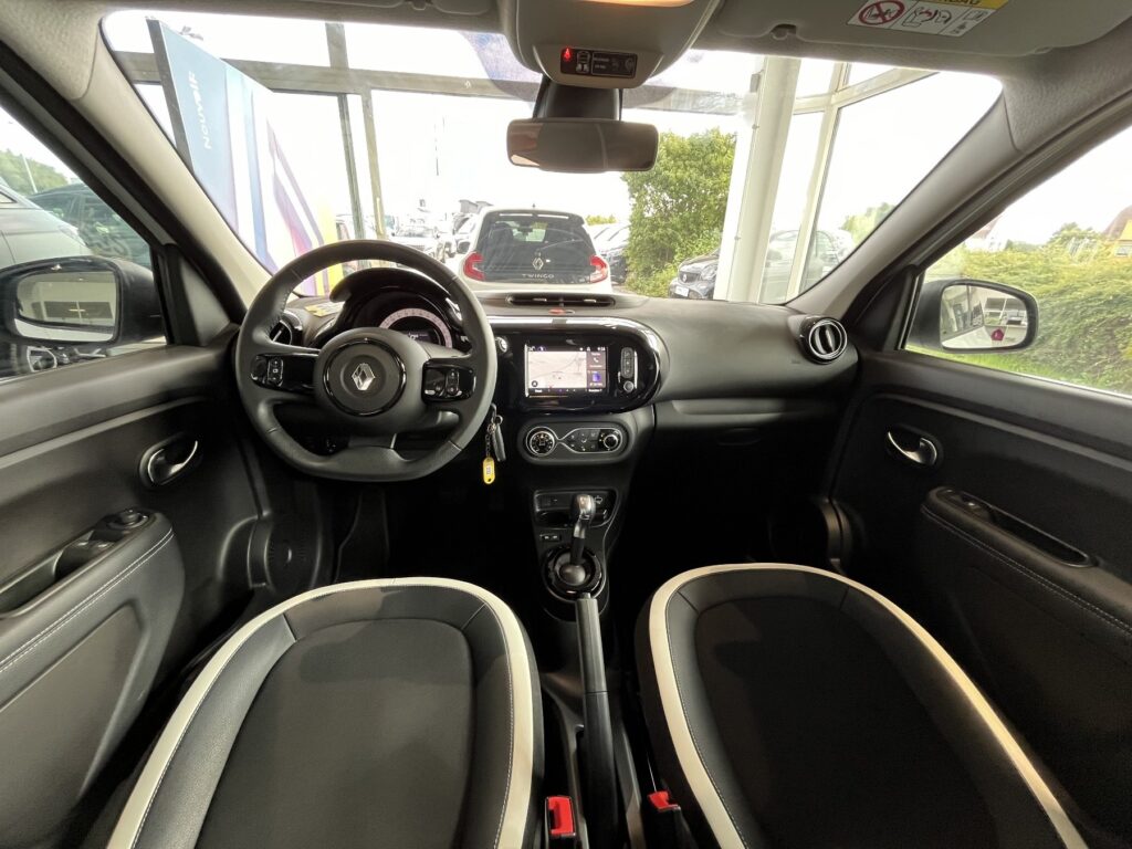 Renault Twingo Exposé-Bild 27