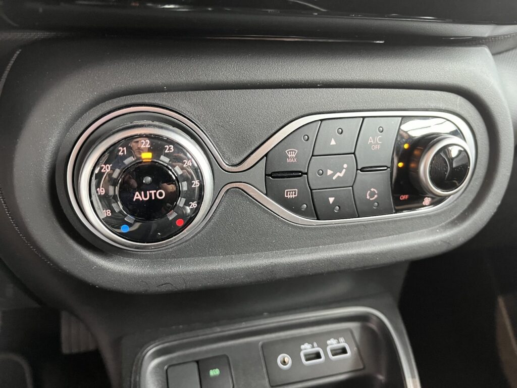 Renault Twingo Exposé-Bild 24