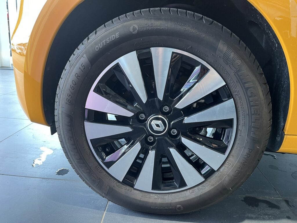Renault Twingo Exposé-Bild 28