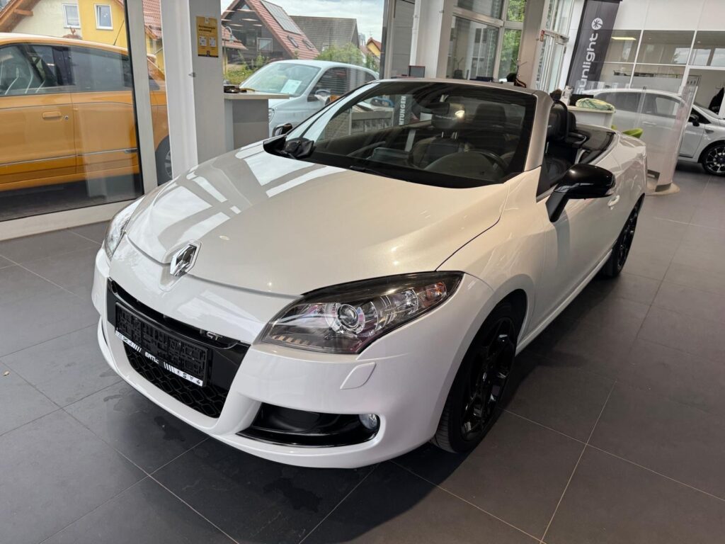 Renault Megane Exposé-Bild 1