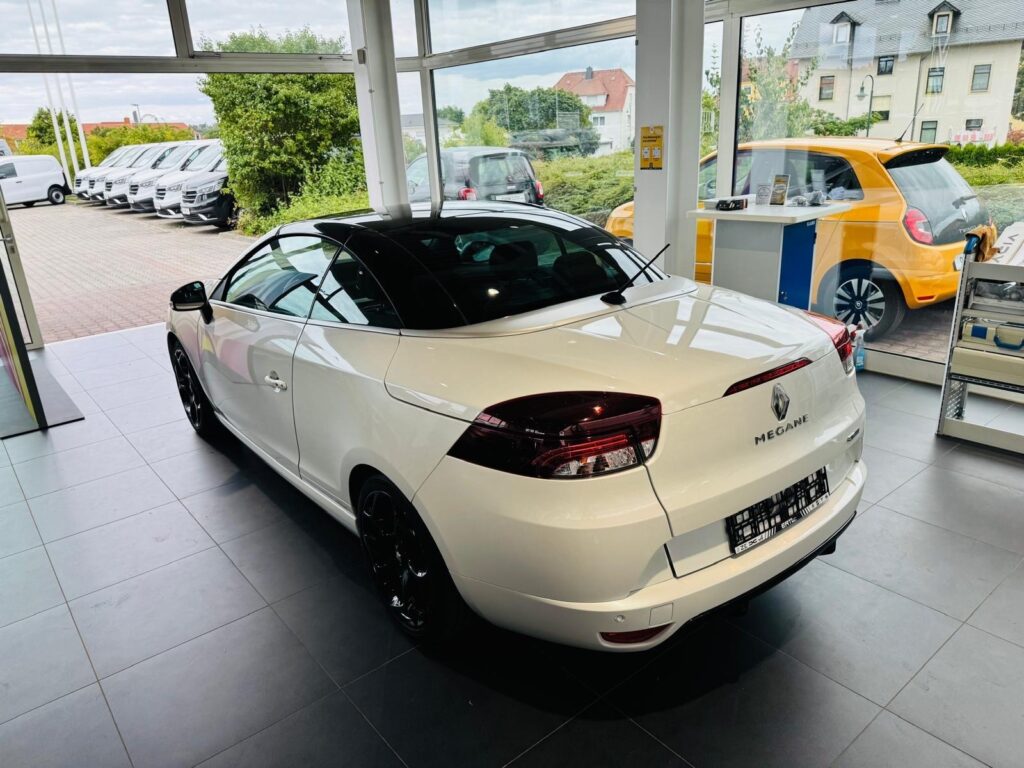 Renault Megane Exposé-Bild 9