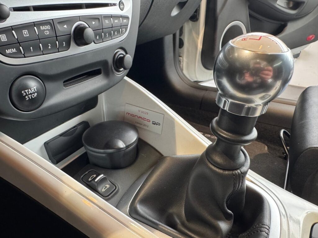 Renault Megane Exposé-Bild 32