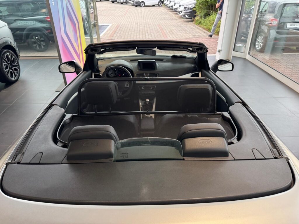 Renault Megane Exposé-Bild 33