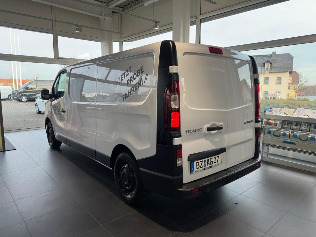 Renault Trafic Exposé-Bild 13