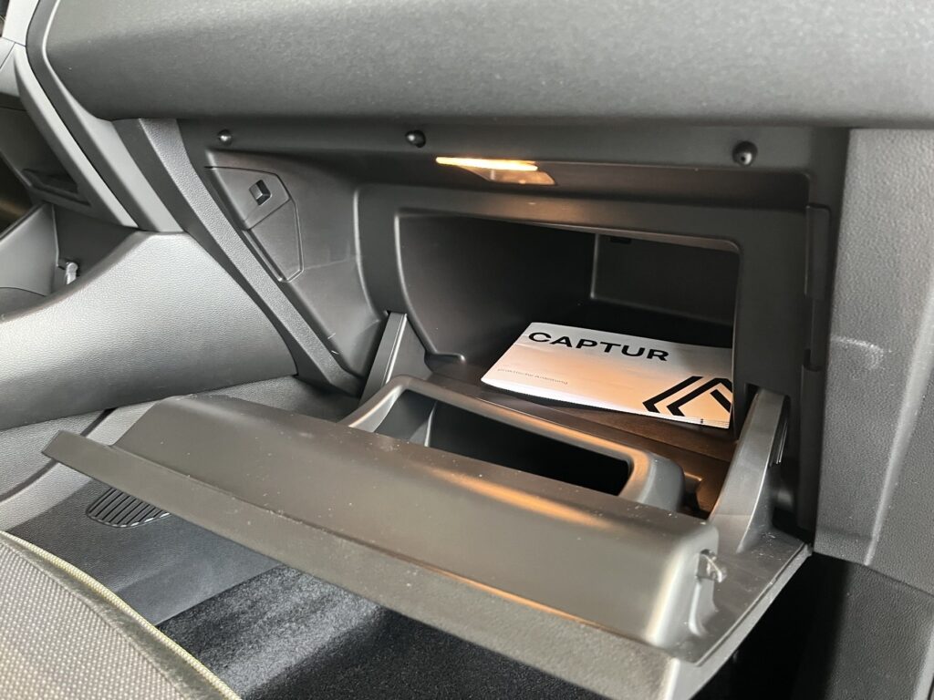 Renault Captur Exposé-Bild 8