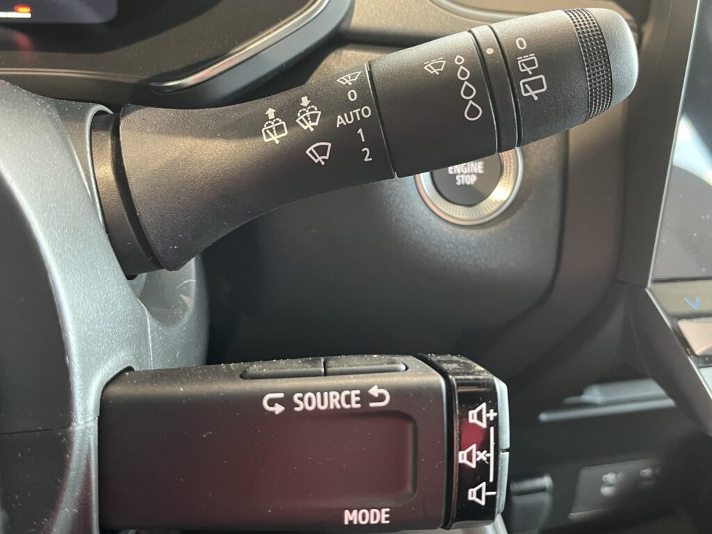 Renault Captur Exposé-Bild 23