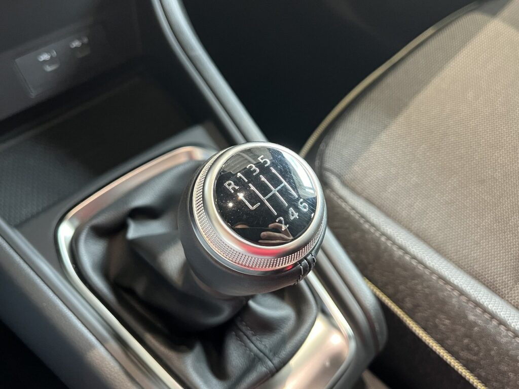 Renault Captur Exposé-Bild 27