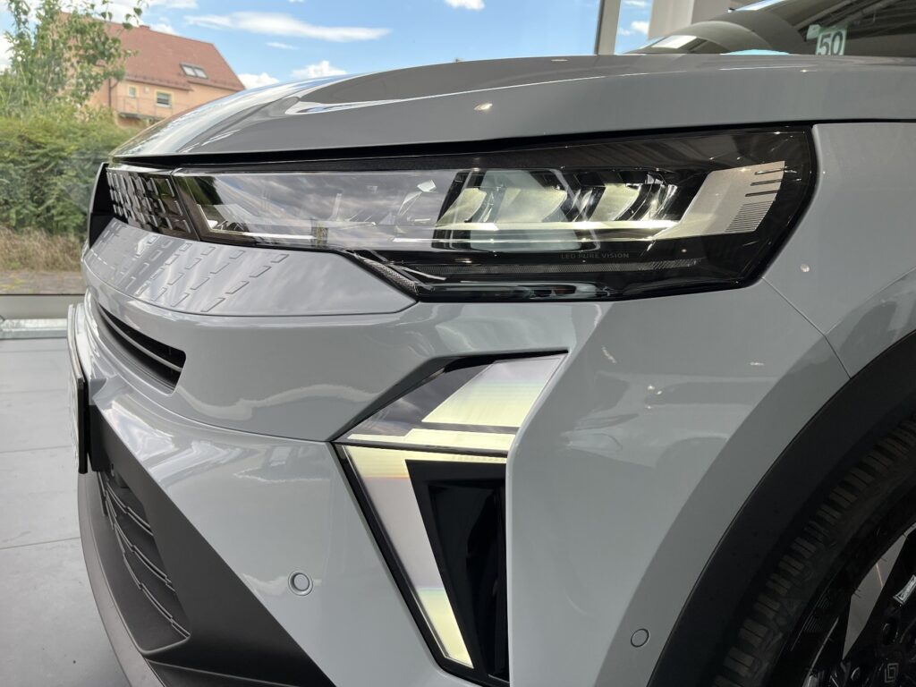 Renault Captur Exposé-Bild 32