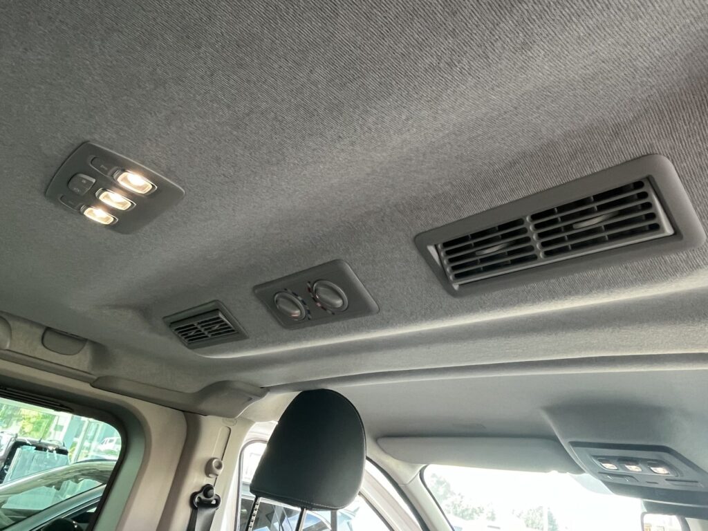 Renault Trafic Exposé-Bild 27